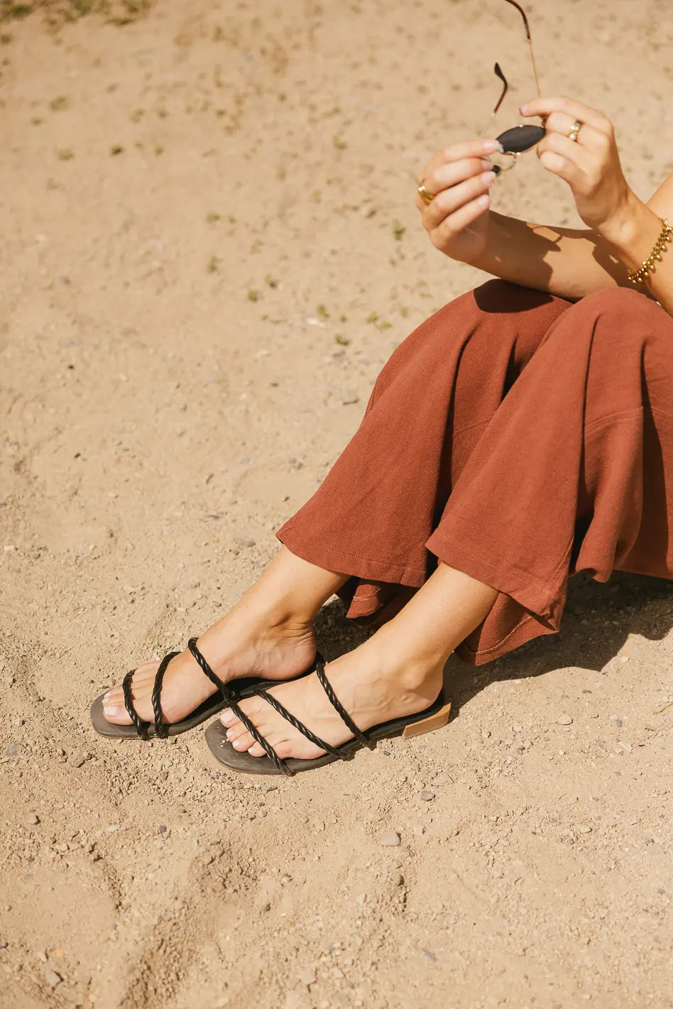 Flats sandals 