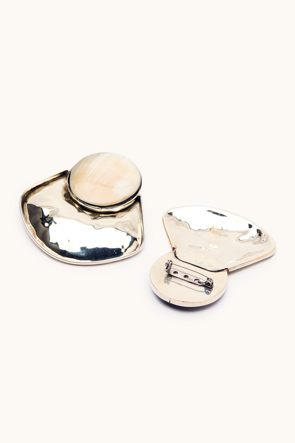 Sican Large Alpaca Metal Brooch
